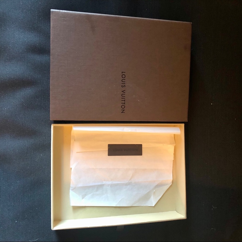 Louis Vuitton Slide Gift Box - Picture 7 of 8